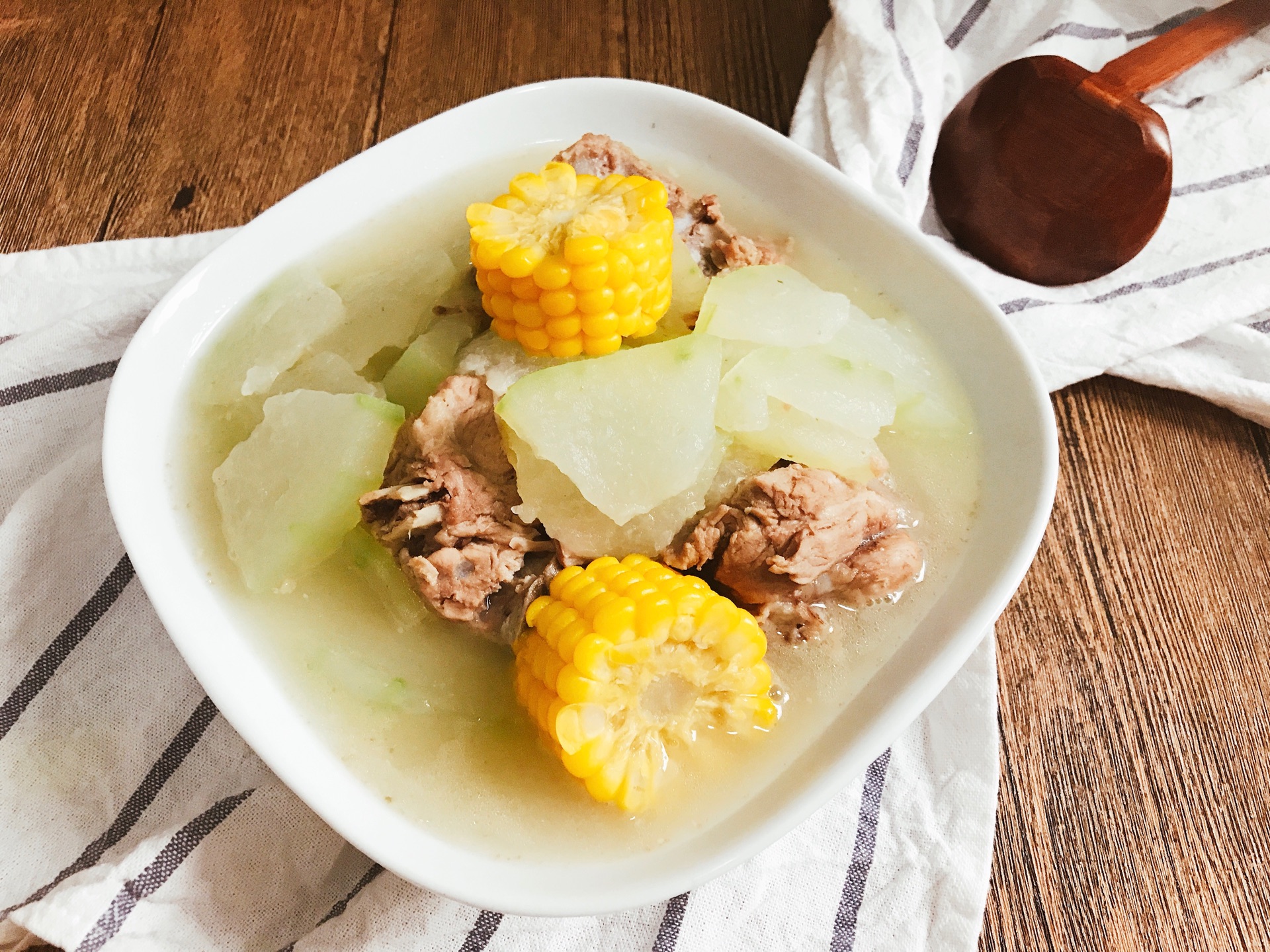 玉米排骨汤怎么做_玉米排骨汤的做法_开心123jiajia_豆果美食