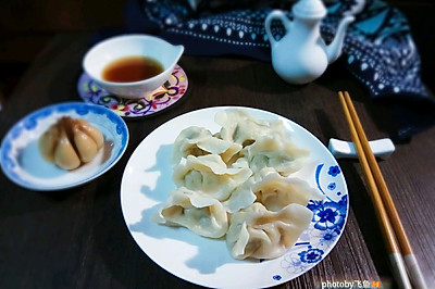 猪肉芹菜水饺