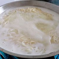 #珍选捞汁 健康轻食季#捞汁手擀面的做法图解3