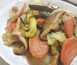 白菜胡萝卜炒香菇的做法
