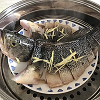 清蒸鲈鱼#金龙鱼营养强化维生素A新派菜油#的做法图解5