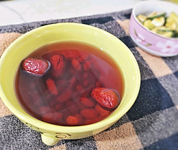 暖胃三红汤（红枣枸杞红豆）的做法