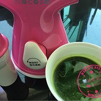 菠菜蝴蝶面的做法图解1