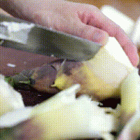 #少盐饮食 轻松生活#⭐大骨酸菜鲜笋汤⭐的做法图解6