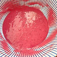 火龙果芝士草莓卷（不开裂的好方子）的做法图解4
