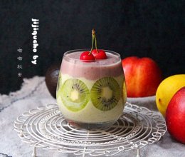 蔓越莓酸奶双色水果沙冰#莓汁莓味#的做法
