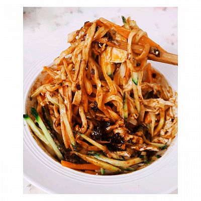 超级爽口美味餐之麻酱鸡丝拌面！清爽开胃，下饭神器！