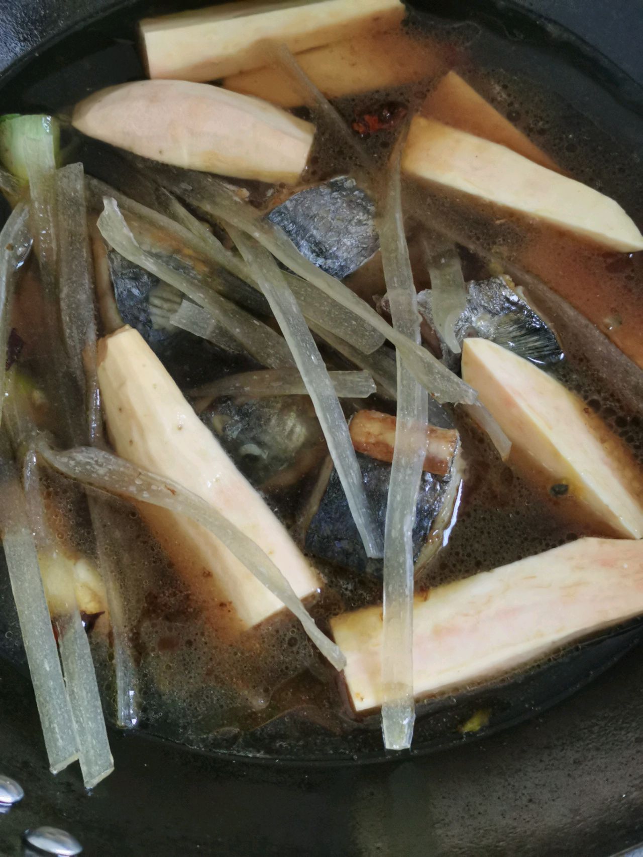 燕鱼炖宽粉怎么做_燕鱼炖宽粉的做法_豆果美食