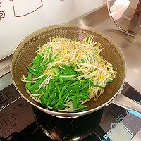 醋溜豆芽的做法图解4