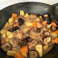 香菇土豆炖鸡腿的做法图解10