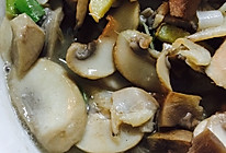 蘑菇溜虾米的做法