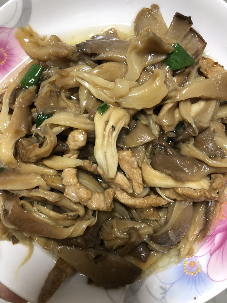 肉丝炒蘑菇的做法