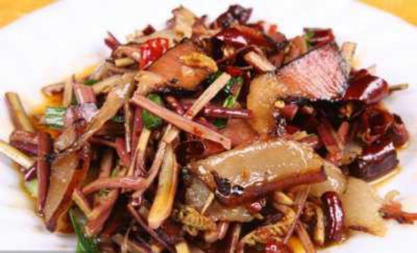 Stir fried bacon with tea tree mushroom