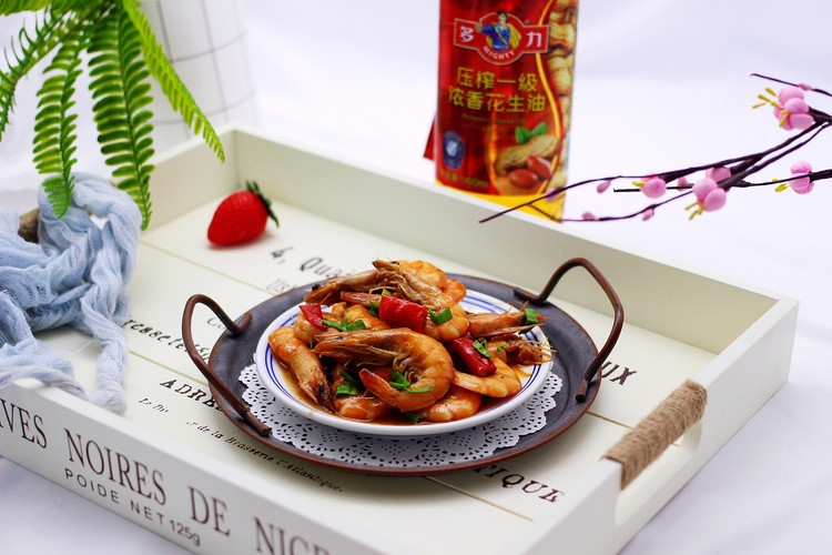 补钙又抗衰老的辣爆海虾的做法