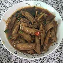 鸡翅尖焖豆鼓