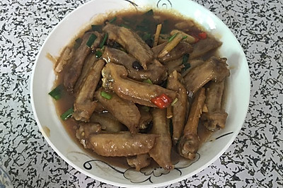 鸡翅尖焖豆鼓