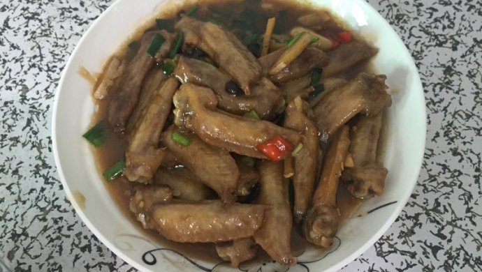 鸡翅尖焖豆鼓