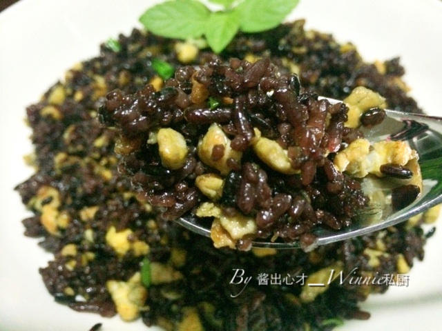 【私房黄金黑米酱油炒饭】的做法图解9