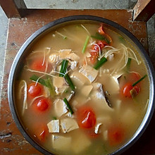 西红柿豆腐鱼汤（3-4人量）