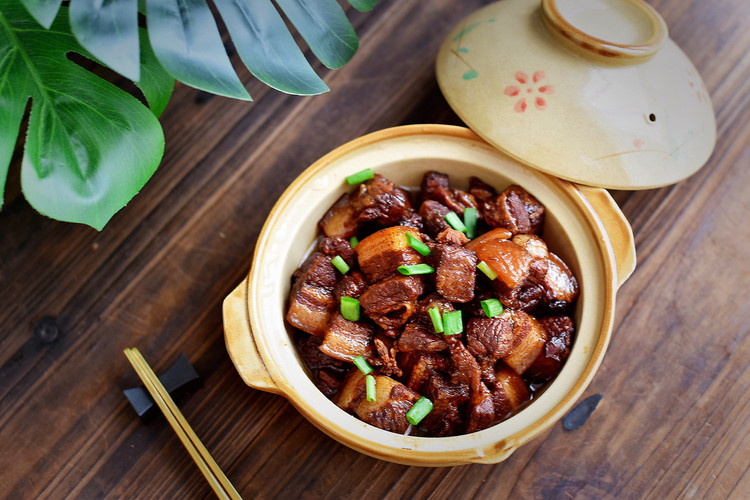 无油红烧肉的做法