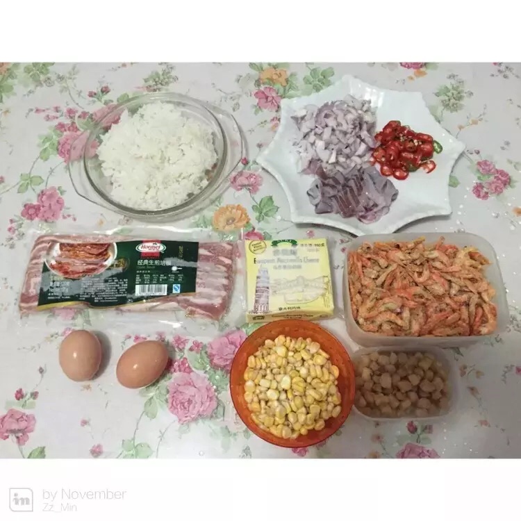 芝士焗海鲜饭（微波炉版）的做法图解1