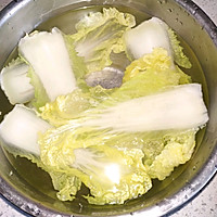 一口一个的翡翠鲜肉卷的做法图解3