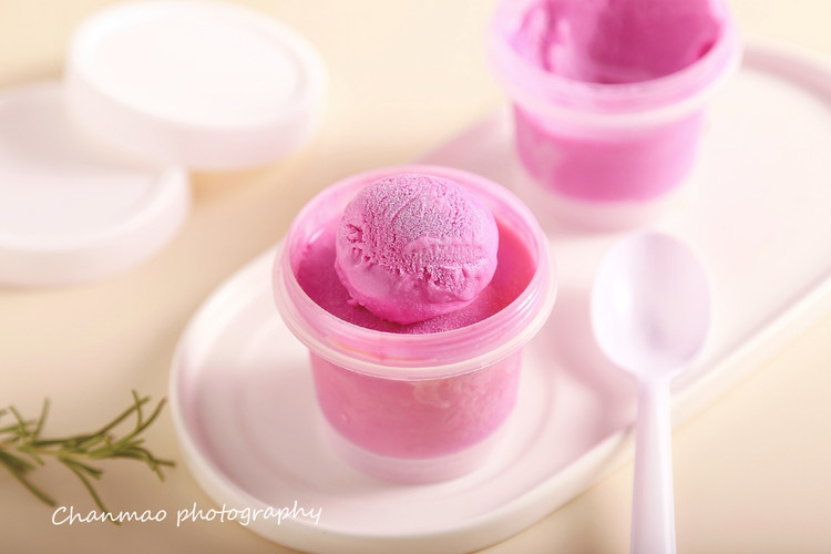 火龙果香草冰淇淋vs芒果冰淇凌的做法