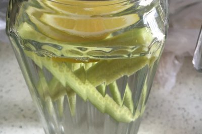 柠檬黄瓜水