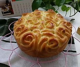 #憋在家里吃什么#玫瑰花挤挤面包的做法
