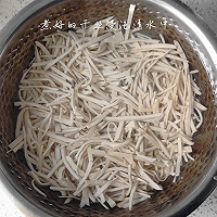秦淮小吃—煮干丝的做法图解1
