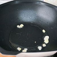 好吃不胖的西兰花菌菇炒蛋的做法图解9