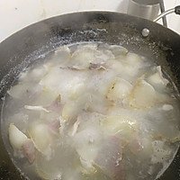 腐竹炒腊肉的做法图解2