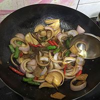 小炒洋葱肉片的做法图解4