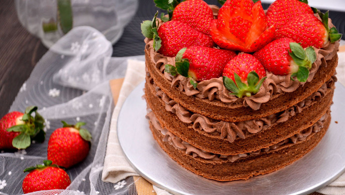 【香浓巧克力草莓蛋糕】——草莓季系列美食