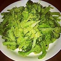 牛油果拌炒西兰花的做法图解8