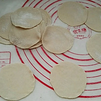 家常锅贴(猪肉大葱芹菜馅)的做法图解8