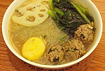 生汆丸子粉丝汤（咖喱味）的做法