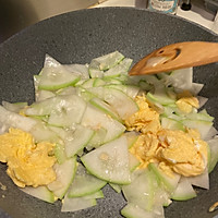 清甜胡瓜炒蛋的做法图解4
