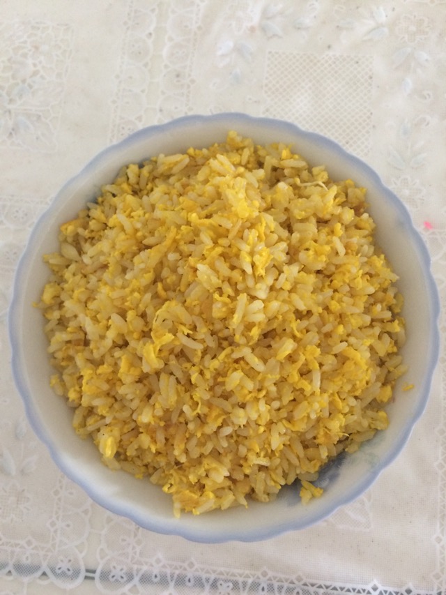 黄金炒饭的做法图解1