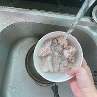 婴儿辅食——山药排骨粥的做法图解2