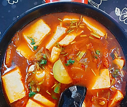 #暖冬酱在手，嗨吃部队锅#韩式辣酱泡菜豆腐汤的做法