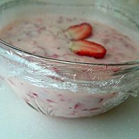 鲜草莓果粒酸奶（冰淇淋）的做法图解5