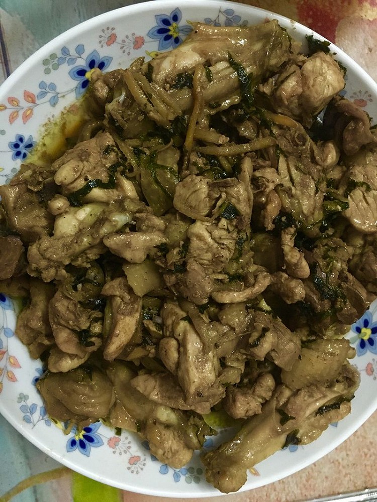 紫苏焖鸡的做法