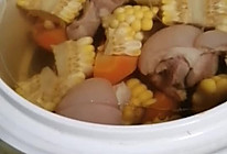 #入秋滋补正当时#红萝卜玉米炖猪脚汤的做法