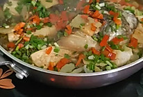 酸菜水豆腐鱼头煲的做法