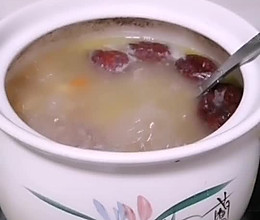 莲藕煲骨头汤的做法