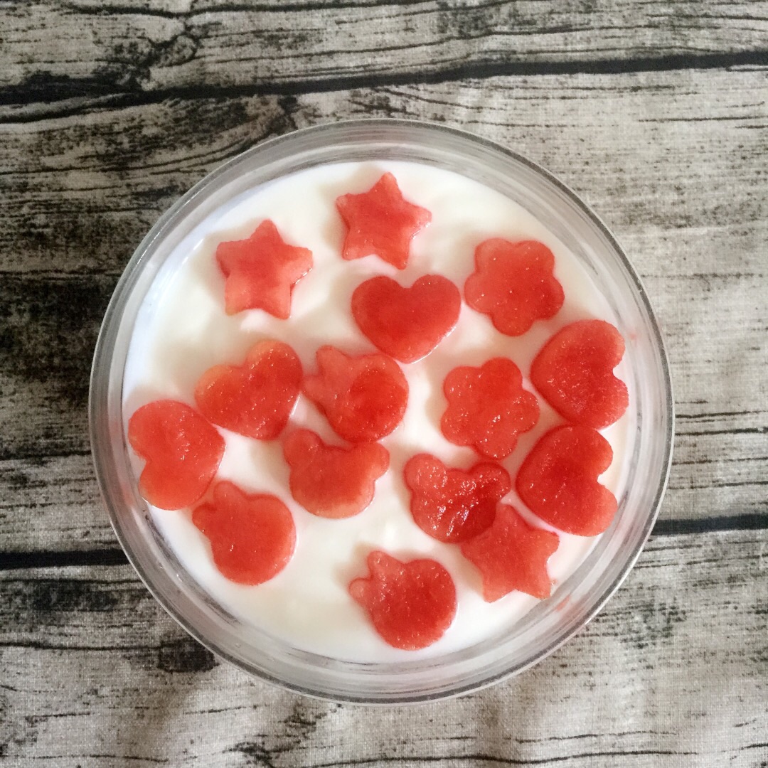 西瓜块酸奶怎么做_西瓜块酸奶的做法_豆果美食
