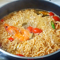 泰美味：海鲜冬阴功泡面的做法图解11