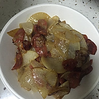 白萝卜炒香肠的做法图解4