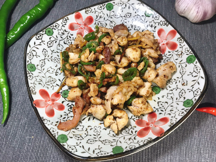 【爆炒鸡腿肉】鲜辣咸香，饭扫光光的做法